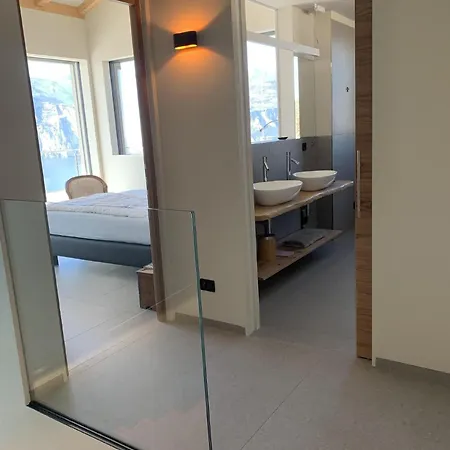 Sopralago Ein Ferienhaus Mit Grandiosem Weitblick Von Norden Bis Sueden Des Gardasees