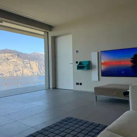 Sopralago Ein Ferienhaus Mit Grandiosem Weitblick Von Norden Bis Sueden Des Gardasees Holiday home Malcesine